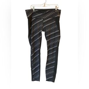 Athleta Black & Gray Performance Leggings with Diagonal Stripes XL Tall